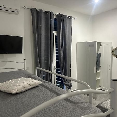 D&A Appartament Bari Bagian luar foto